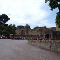 У крепости Каркассон. :: Владимир Драгунский