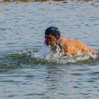 Омовение в реке Ганга (2) :: Георгий А