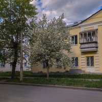 В уездном городе весна :: Дмитрий Костоусов В уездном городе весна :: Дмитрий Костоусов