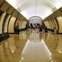 Овал станции Марьина Роща... :: Анатолий Колосов