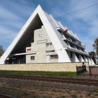 На железнодорожной станции "Ладожское озеро" :: Магомед .