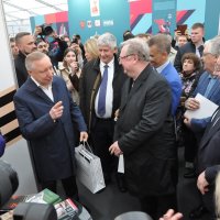 На книжном салоне. :: Харис Шахмаметьев