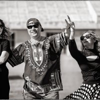 На танцплощадке :: Анатолий ИМХО