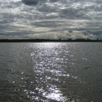 Вид на город через городскую протоку :: Anna Ivanova