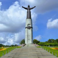 Чебоксары. Монумент "Мать-покровительница". :: Пётр Чернега Чебоксары. Монумент "Мать-покровительница". :: Пётр Чернега