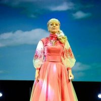 Оксана солістка філармонії :: Степан Карачко