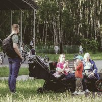 Семейная прогулка :: Сергей Царёв