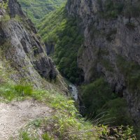 Черекское ущелье - вид от старой балкарской дороги :: Gen 
