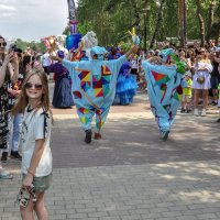 Шествие уличных театров на открытии ХIV - го Платоновского фестиваля :: Татьяна Машошина