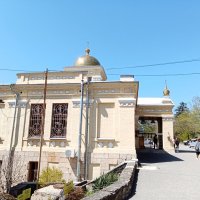 Вид на храм с боку :: Виктор 