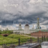 Свято-Троицкая Сергиева Лавра. Вид из окна экскурсионного автобуса. :: Александр Максимов