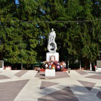 Ядрин. Мемориал воинам-землякам, погибшим в Великую Отечественную войну. :: Пётр Чернега Ядрин. Мемориал воинам-землякам, погибшим в Великую Отечественную войну. :: Пётр Чернега