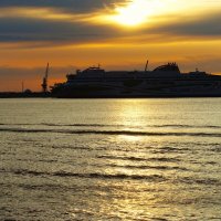 Паром возвращается в порт :: Aida10 