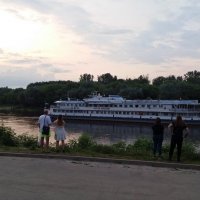 Вверх по течению Оки отправился Сергей Образцов :: Galina Solovova