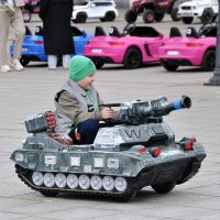 Играют мальчики в войну :: Марина Виноградова Играют мальчики в войну :: Марина Виноградова