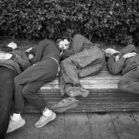 Спят усталые мальчишки... :: emelka2 