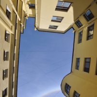 Питерский двор-колодец :: Татьяна Машошина
