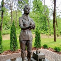 Памятник волонтёру СВО :: Нина Бутко Памятник волонтёру СВО :: Нина Бутко