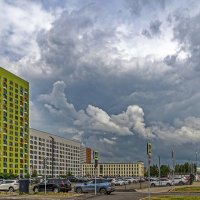 Тучи над городом :: Валерий Иванович