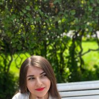 Девушка в белом платье :: Лейла Башилова