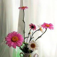 Цветы в букете :: Любовь Сахарова