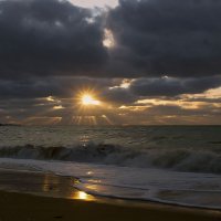 Вечерний прибой :: Виктор 