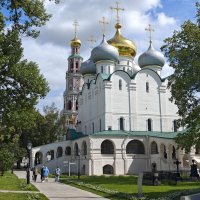 В Новодевичьем монастыре :: <<< Наташа >>>