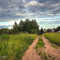 "К околице в июне"© :: Владимир Макаров