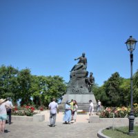 памятник вице-адмиралу Корнилову на Малаховом кургане :: Andrey Lomakin