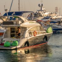 В порту города Сочи :: Игорь Сикорский