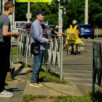 Городская суета... :: Николай Саржанов