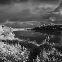 Вечерний свет ( инфракрасная фотография ) :: Валентин Котляров