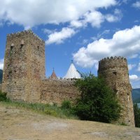 Грузинская крепость Ананури. :: unix (Илья Утропов) Грузинская крепость Ананури. :: unix (Илья Утропов)