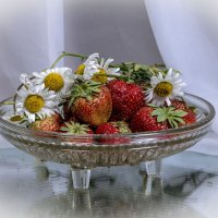 Лето на тарелочке! :: Людмила Павловна Крышковец