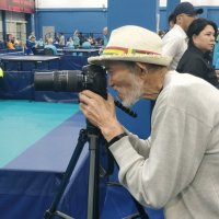 Старик и фото... :: Андрей Хлопонин