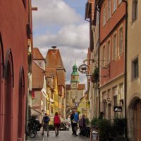 На улицах города :: Андрей K.