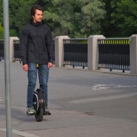 Прогулка на моноколесе :: Магомед .