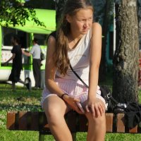 Сами купаются в фонтане , а я их одежду караулю . Где справедливость... :: Вик Токарев