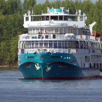 Теплоход Юрий Никулин.. :: Вик Токарев