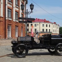 Арт объект на Спасской улице в Кирове :: Лидия Бусурина Арт объект на Спасской улице в Кирове :: Лидия Бусурина