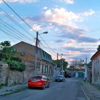 Утро в старом городе,улица Футболистов :: Валентин Семчишин Утро в старом городе,улица Футболистов :: Валентин Семчишин