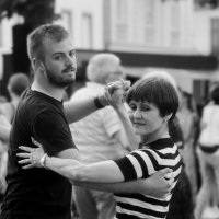 Танцплощадка :: Юрий. Шмаков