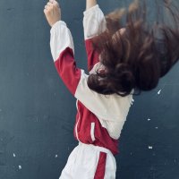 Девушка и стена :: Yorzay 