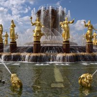 Фонтан Дружба народов :: <<< Наташа >>>