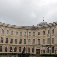 Двор Академии Художников :: Игорь Корф Двор Академии Художников :: Игорь Корф