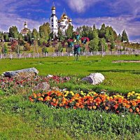 Июль...Вид от реки на Свято-Духов храм! :: Владимир 