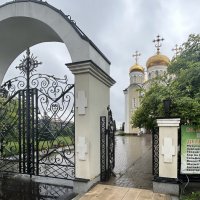 Храм Спиридона Тримифунтского в Нагатинском Затоне :: Oleg4618 Шутченко