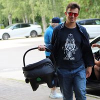 Молодой папа на выписке :: ii_ik Иванов