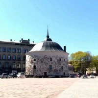 Выборг. Рыночная площадь с Круглой Башней. :: Ольга Довженко Выборг. Рыночная площадь с Круглой Башней. :: Ольга Довженко