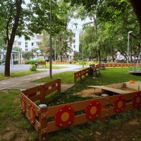 Московский двор. :: Владимир Драгунский